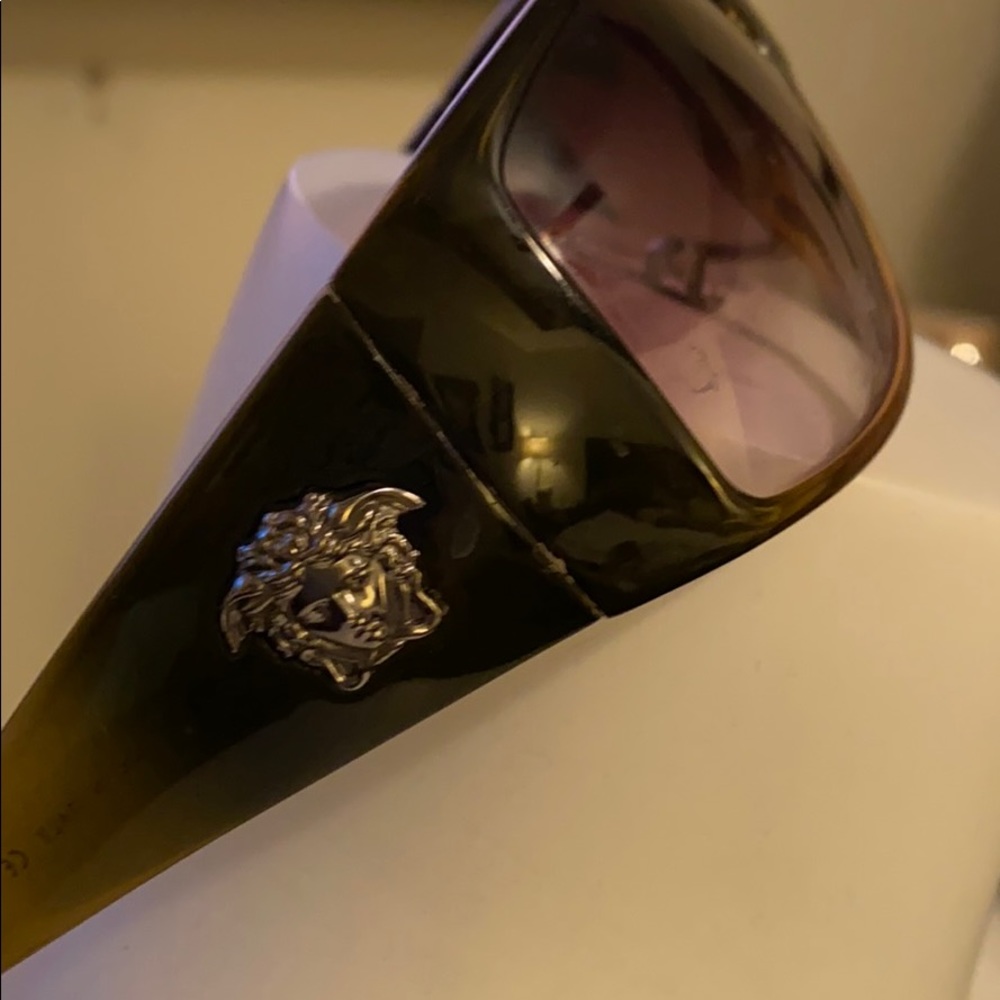 Sunglasses - Picture 2 of 6